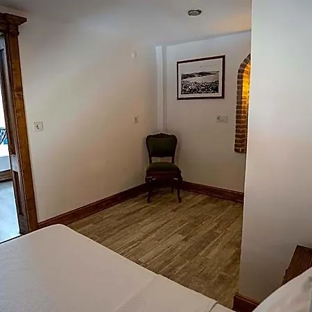 Hotel Pietra