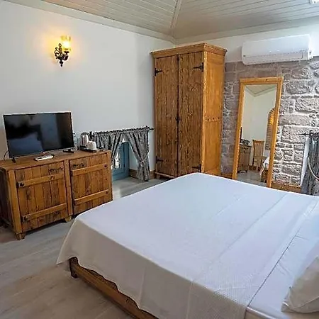 Pietra Hotell