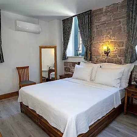 Pietra Hotell 3*