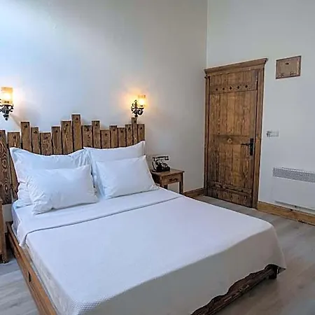Hotel Pietra 3*