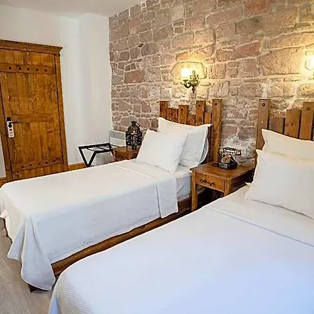 Pietra Hotell 3*
